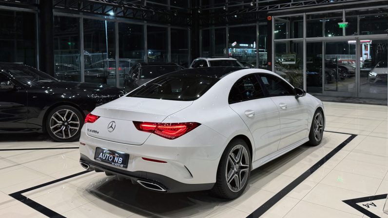 MERCEDES BENZ CLA 200D AMG